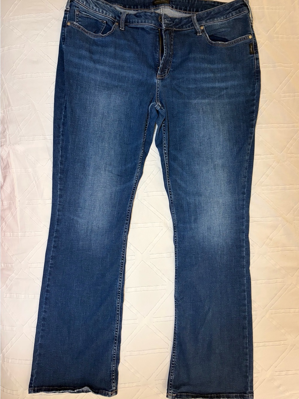 Silver Jeans Women's Boot Cut Denim in Medium Blue Wash